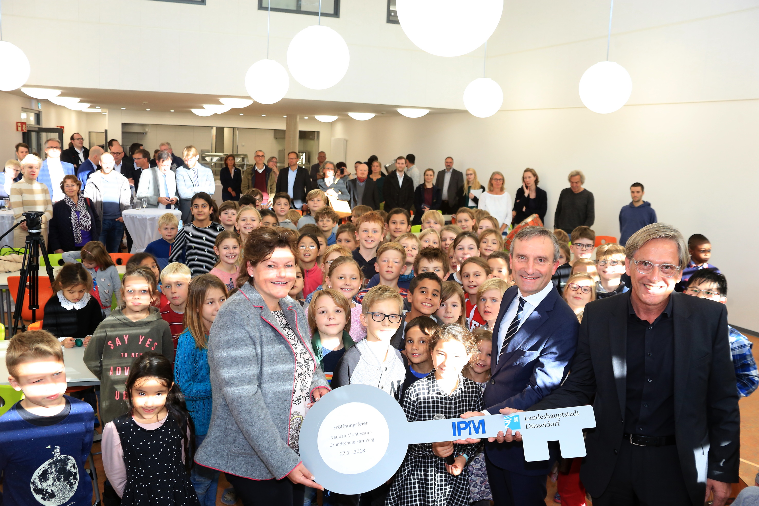 Erweiterungsbau Der Montessori Grundschule Am Farnweg Mit Feierstunde Eroffnet Landeshauptstadt Dusseldorf