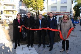 Banddurchschnitt zur Eröffnung der Mobilitätsstation an der Schloßstraße