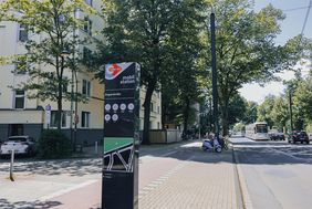 An der Engerstraße wird eine weitere Mobilitätsstation eröffnet. Es ist die zweite in Flingern und die 13. in der Stadt insgesamt. Foto: Connected Mobility Düsseldorf
