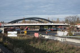 Die neue Brücke am Heerdter Lohweg © Landeshauptstadt Düsseldorf/Michael Gstettenbauer