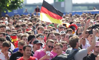 Impressionen aus der Fan Zone Burgplatz in Düsseldorf am Mittwoch, 19. Juni. Fotos: David Young